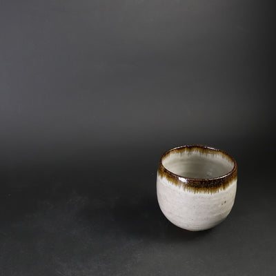 Nakazato Tarouemon Kiln Karatsu Sake Cup (Large, Spotted Whale)