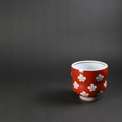 Gen'emon Kiln Red-painted plum blossom teacup