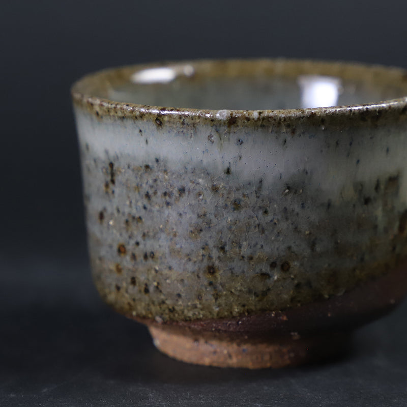 Madara Karatsu sake cup by Taki Nakazato