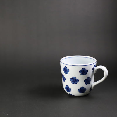 Gen'emon Kiln Blue and White Plum Blossom Mug
