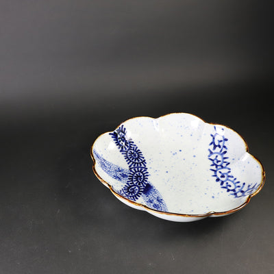 Fukusen Kiln Arabesque patterned cloud-shaped deep plate
