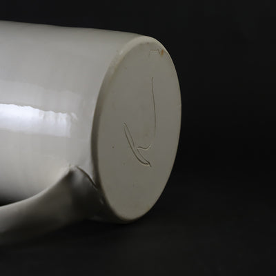 中里花子　作　ピッチャー