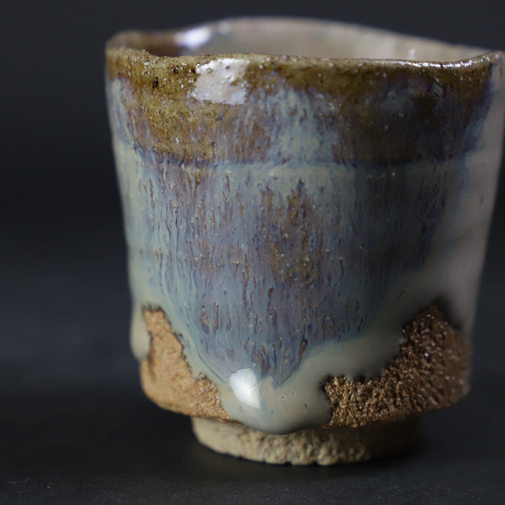 【岡本作礼】朝鮮唐津ぐい呑 岡本作礼 作 朝鮮唐津掛け分ぐい呑 – ギャラリー一番館オンラインショップ