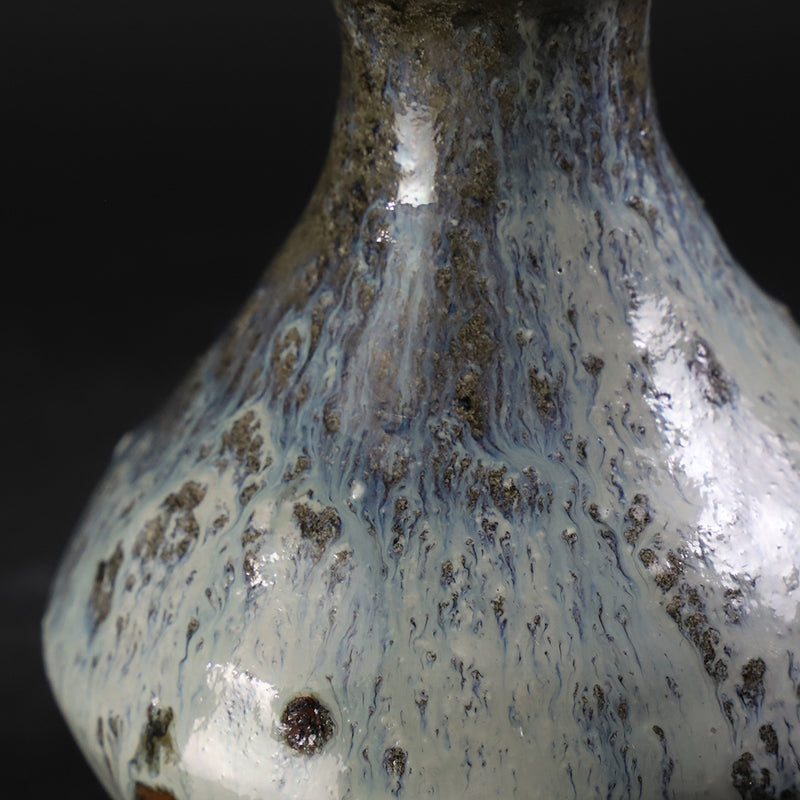 Madara Karatsu Sake Bottle No.29 by Munehiko Maruta