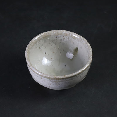Madara Karatsu sake cup 1 made by the 14th generation Nakazato Tarouemon