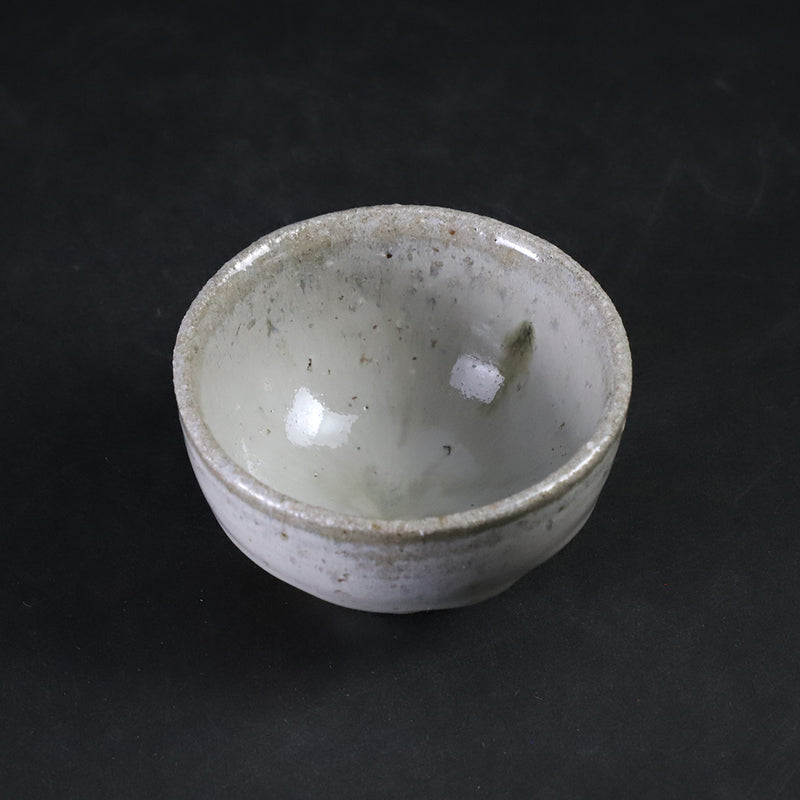 Madara Karatsu sake cup 1 made by the 14th generation Nakazato Tarouemon