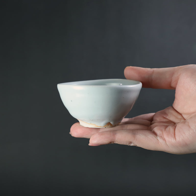 中里健太　作　青白磁ぐい呑