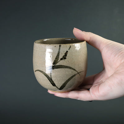 Nakazato Tarouemon Kiln Karatsu Choko (Large, Painted Karatsu: Pampas Grass)