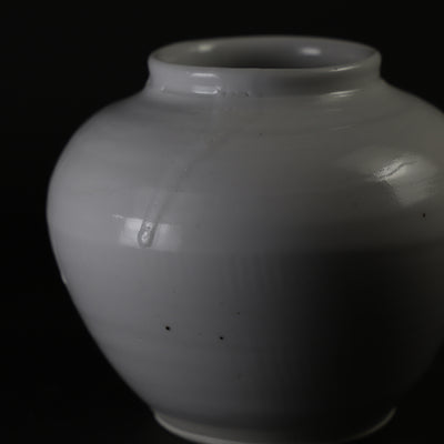 土屋由起子　作　唐津白磁壷