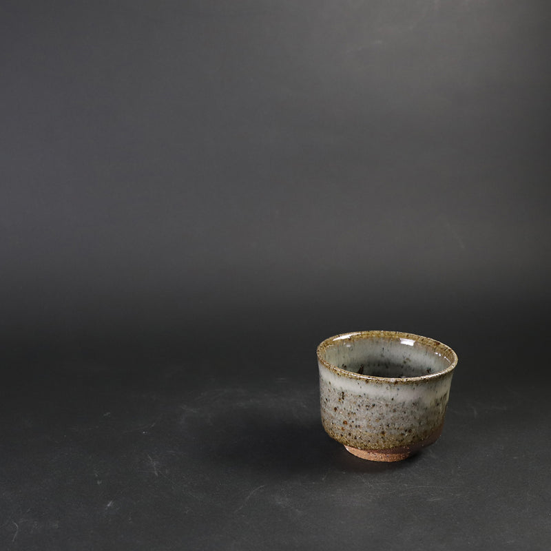 Madara Karatsu sake cup by Taki Nakazato