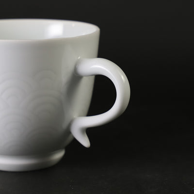 Manji Inoue white porcelain blue sea wave design coffee bowl