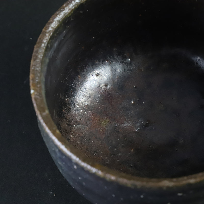 Black Karatsu tea bowl by Kota Tanaka