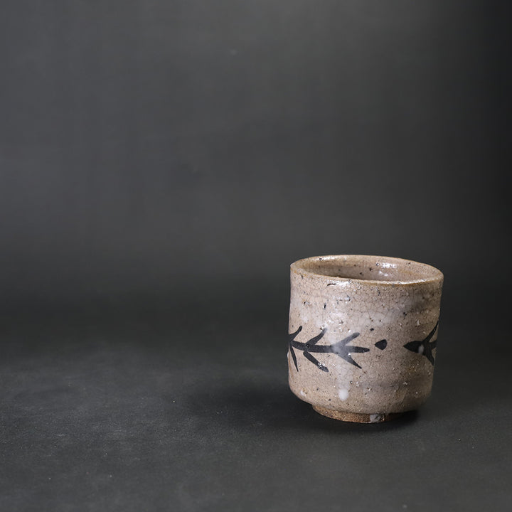 内村慎太郎 作 絵唐津筒ぐい呑 No.17 – ギャラリー一番館オンライン