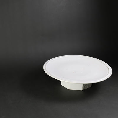 White porcelain bowl with chamfered base by Sakurei Okamoto