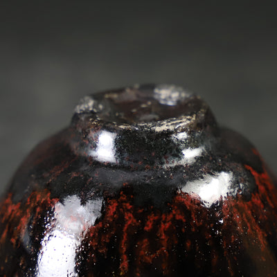 Karatsu Kurokoyama sake cup made by the 14th generation Nakazato Tarouemon