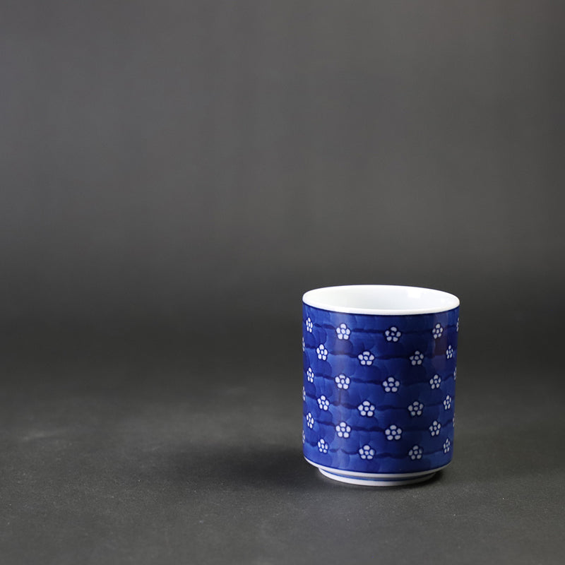 Gen-emon Kiln Plum blossom pattern peep-out sake cup