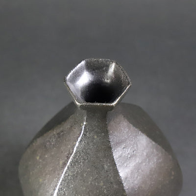 Black glaze sake bottle by Naoto Yano No.63