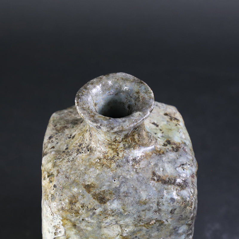 Madara Karatsu square sake bottle No.28 by Munehiko Maruta