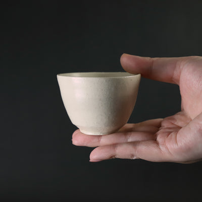 石井義久　作　唐津白磁盃　No.34