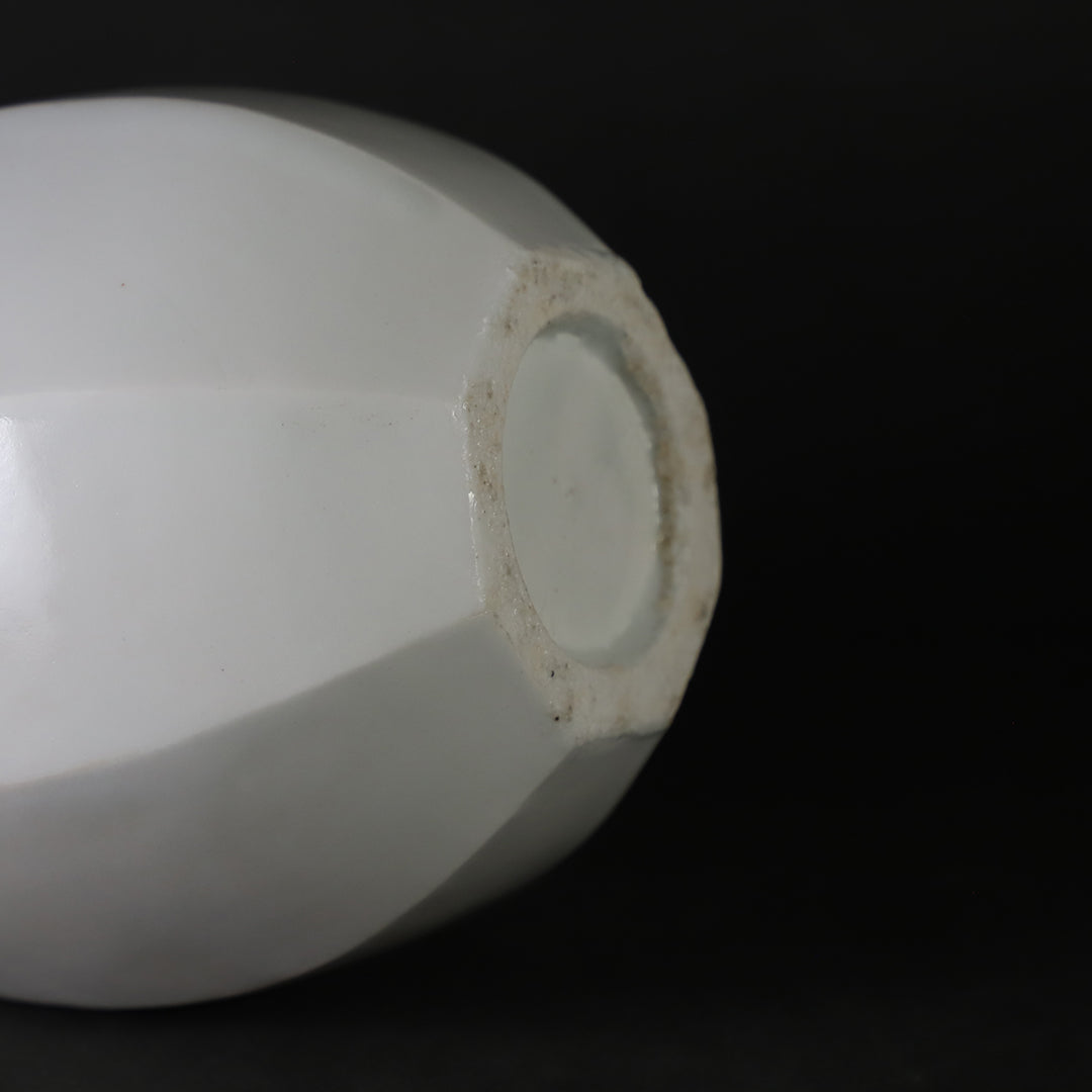 竹花正弘 作 白瓷面取瓶 – ギャラリー一番館オンラインショップ