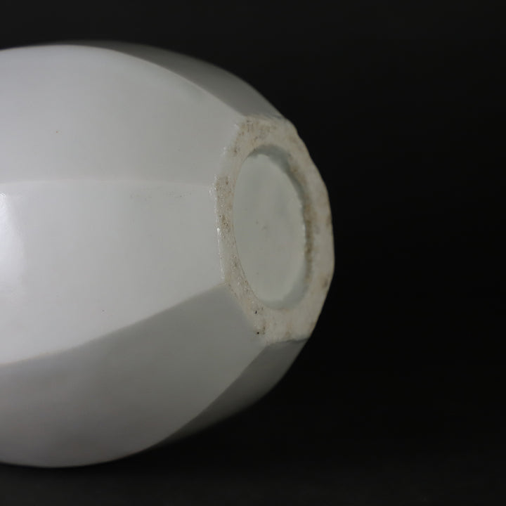 竹花正弘 作 白瓷面取瓶 – ギャラリー一番館オンラインショップ