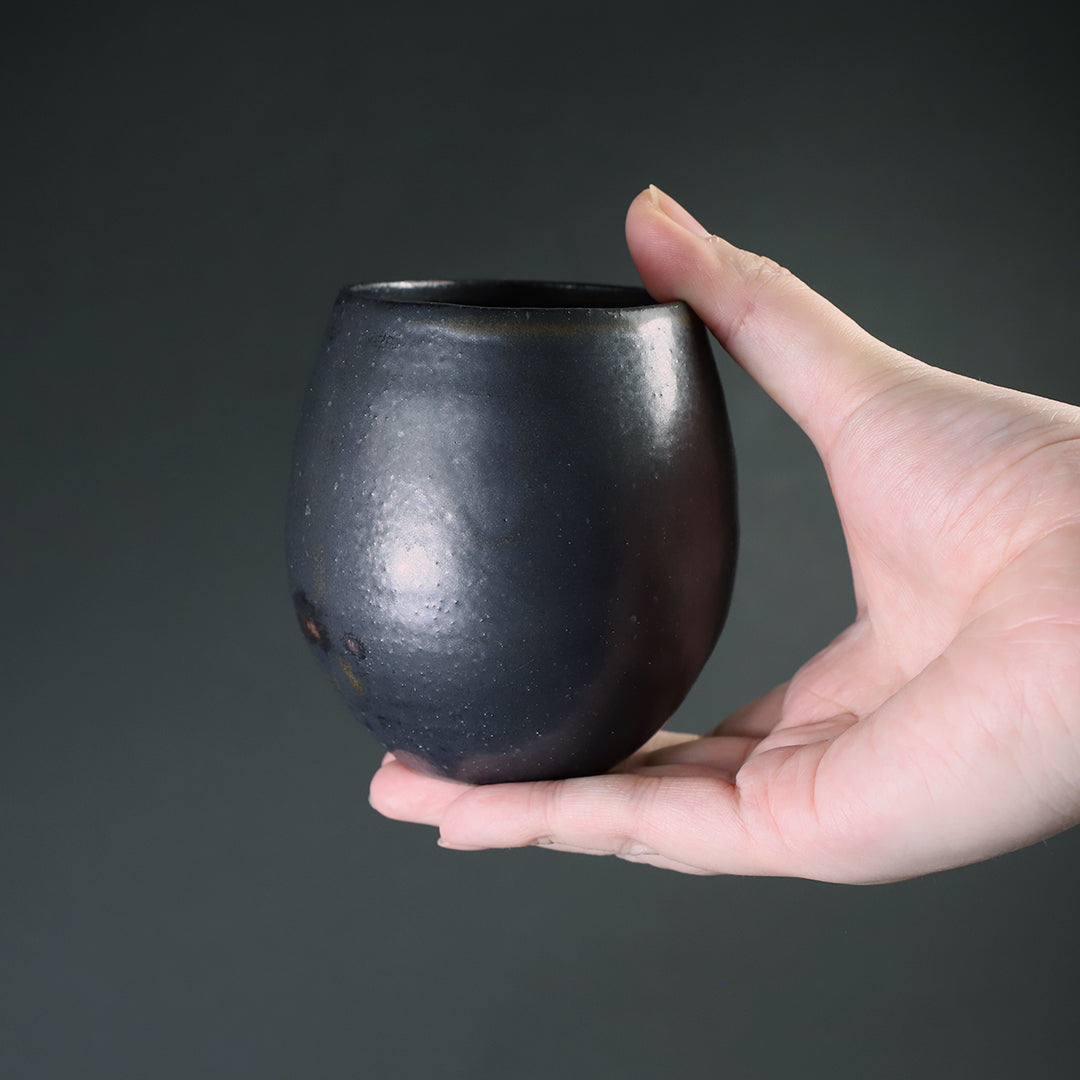 黒釉ひさご形面取徳利：矢野直人 矢野直人：黒釉ひさご形面取徳利 | filament store
