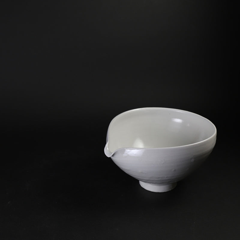 Masahiro Takehana White porcelain hot water cold