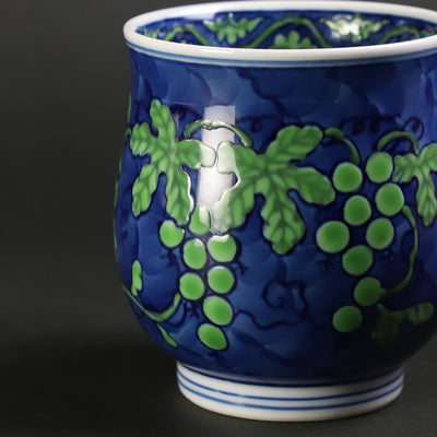 Gen'emon Kiln Green Grape Painting Teacup