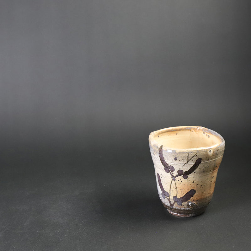 Karatsu-e Kohiki Square Teacup by Takashi Nakazato