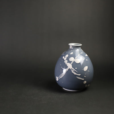 Yuuki Inoue, dripping glaze sake bottle / SUMI GRAY
