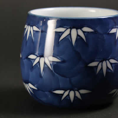 Gen'emon Kiln: Old-dyed style pine, bamboo and plum teacup