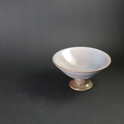 Madara Karatsu high-legged plate by Takashi Nakazato
