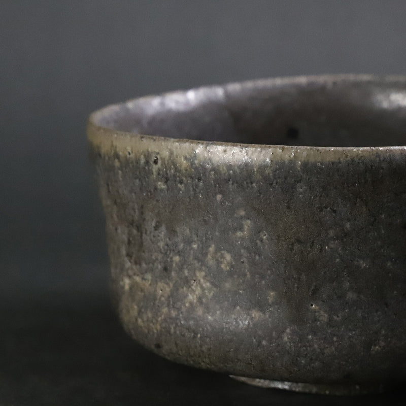 Black Karatsu tea bowl No.17 by Yasumoto Kajiwara