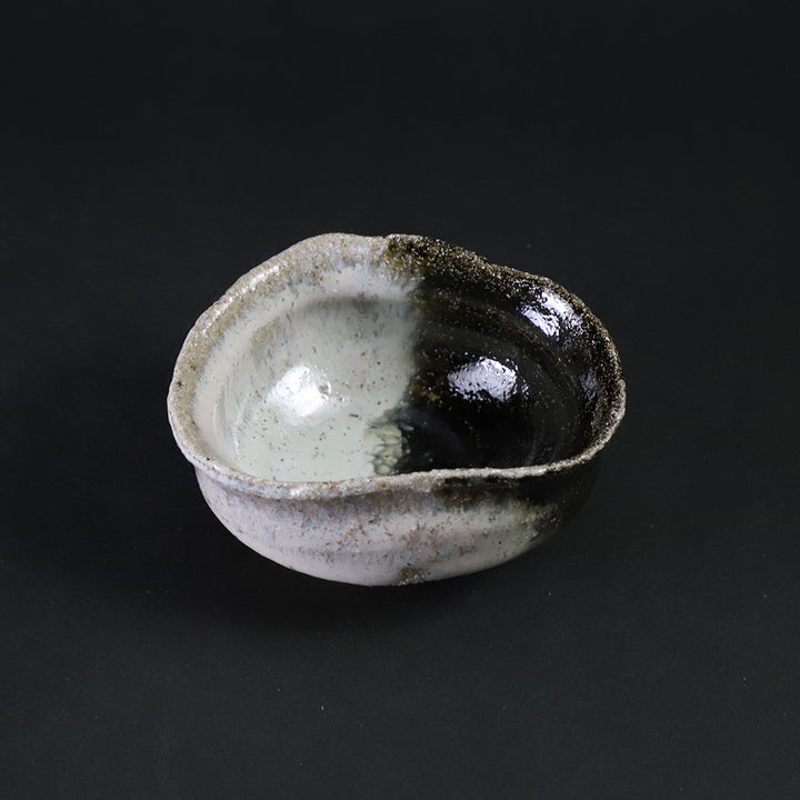 朝鮮唐津　ぐい呑　岡本作礼 岡本作礼 作 朝鮮唐津沓ぐい呑（No.22） – ギャラリー一番館オンライン