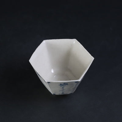 丸田宗一廊　作　染つけ六角盃　No.23