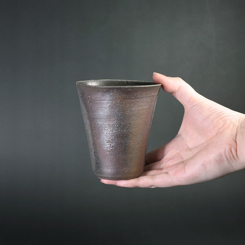 Karatsu Nanban beer cup 1 by Nakazato Taki