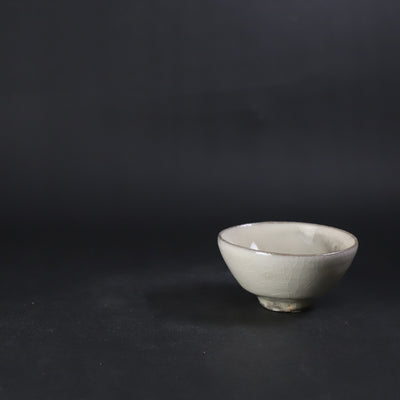 中里太亀　作　粉引ぐい呑