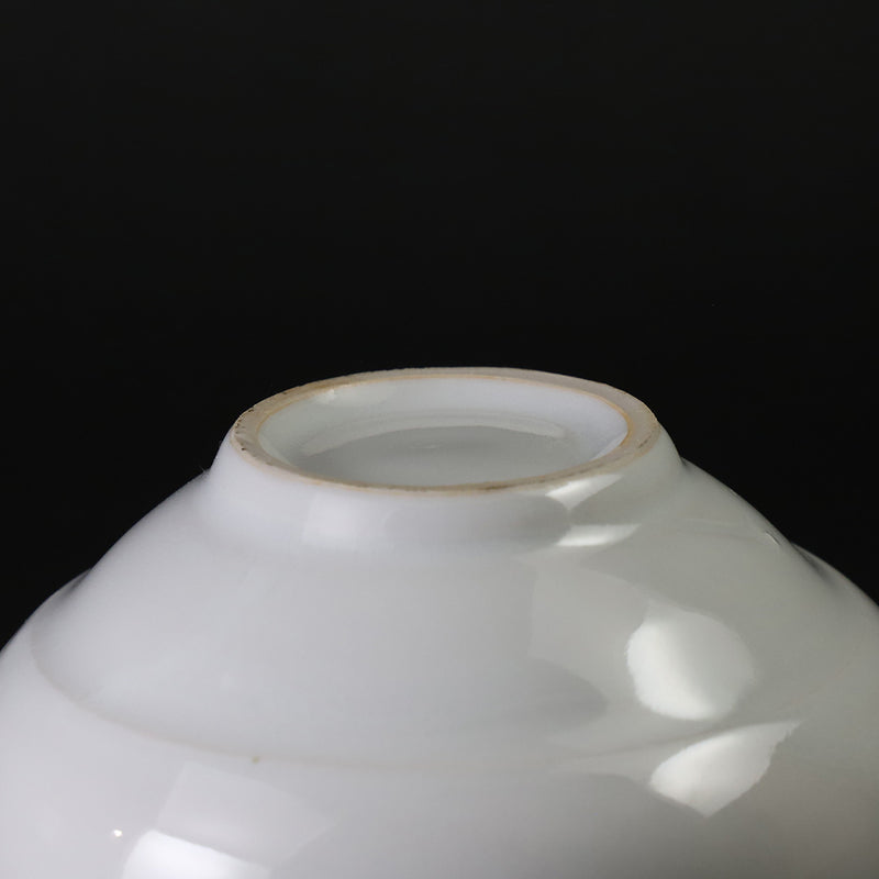 White porcelain gourd-shaped sake cup by Takashi Nakazato