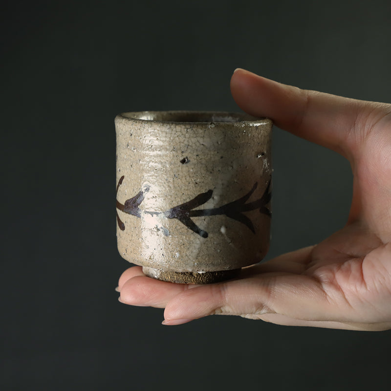 内村慎太郎 作 絵唐津筒ぐい呑 No.17 – ギャラリー一番館オンライン