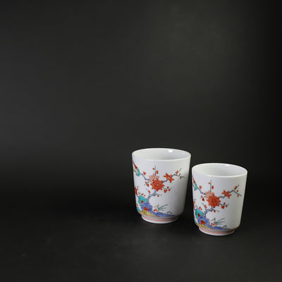 Kakiemon Kiln: Plum and Bird Design Teacups (Set of 2)