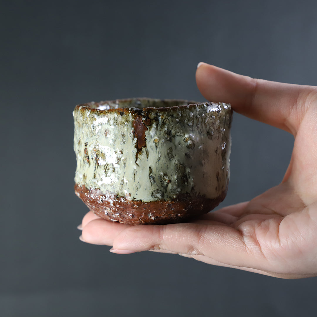 田中孝太 作 斑唐津ぐい呑4 – ギャラリー一番館オンラインショップ