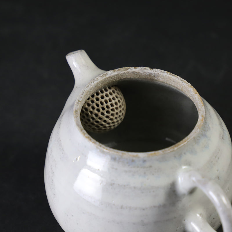 Madara Karatsu Teapot No.21 by Masahiro Takehana