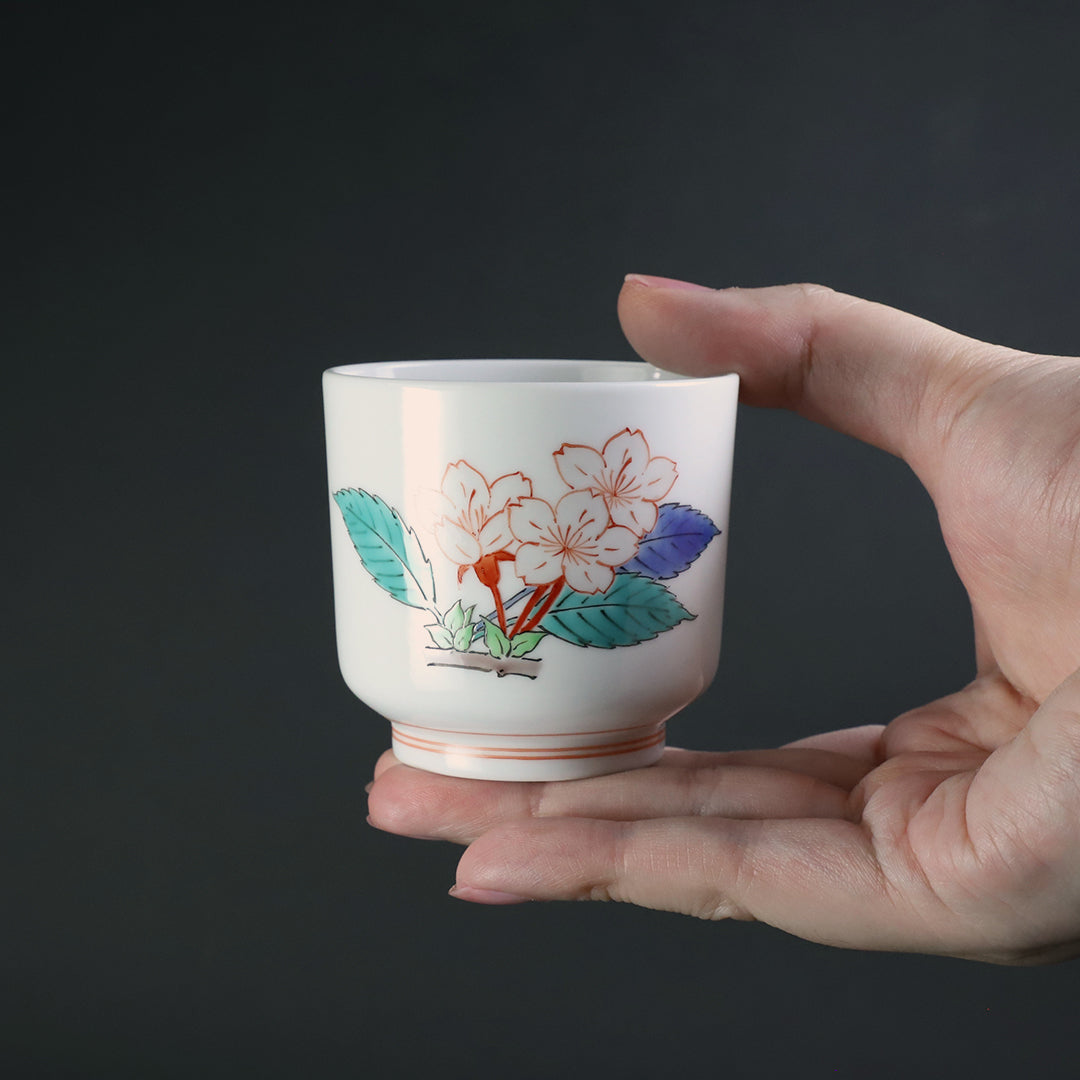 十五代酒井田柿右衛門 作 濁手桜文ぐい呑 – ギャラリー一番館