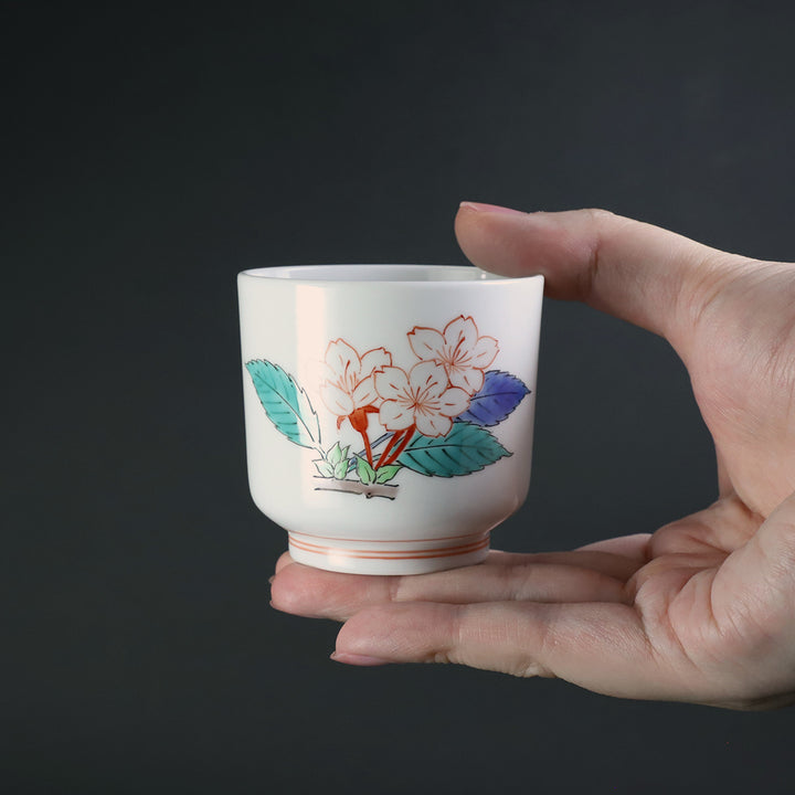 酒井田正　小野珀子　横石臥牛　ぐい呑　三種　酒井田柿右衛門 柳瀬美術店 / 13代酒井田柿右衛門「濁手山茶花文ぐい呑-5」共箱