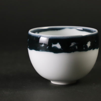 Sake cup 6 by Akio Hyakuta