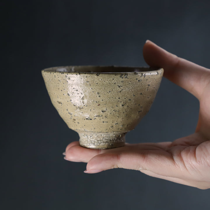 内村慎太郎 作 井戸盃 No.60 – ギャラリー一番館オンラインショップ