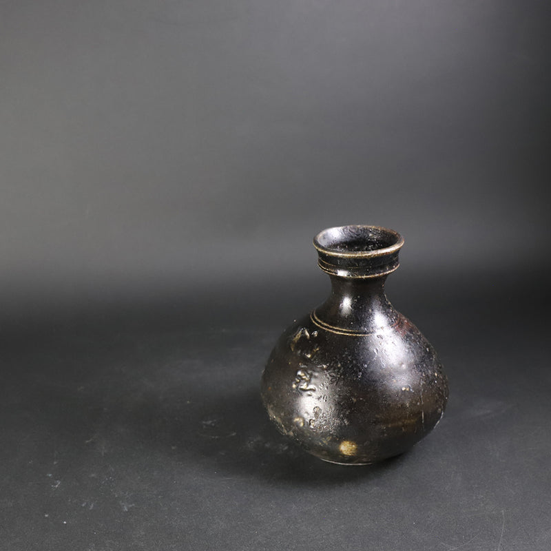 Black Karatsu Sake Bottle No.2 by Shuichi Okamoto