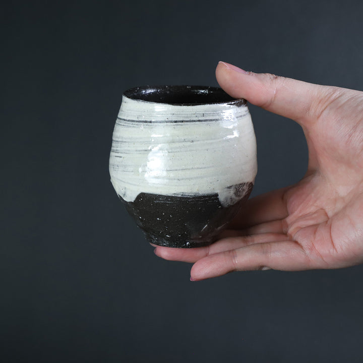 矢野直人 作 刷毛目湯呑 No.6 – ギャラリー一番館オンラインショップ