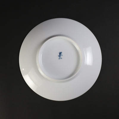 Inoue Manji Kiln White porcelain coffee bowl with bamboo leaf motif