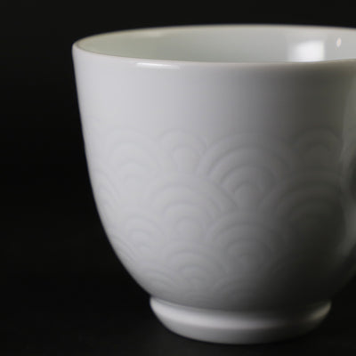 Manji Inoue white porcelain blue sea wave design coffee bowl